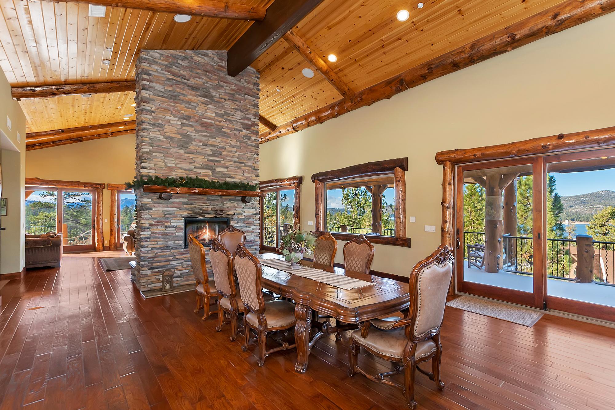 Big Bear Cabin - Mountain Masterpiece - 13