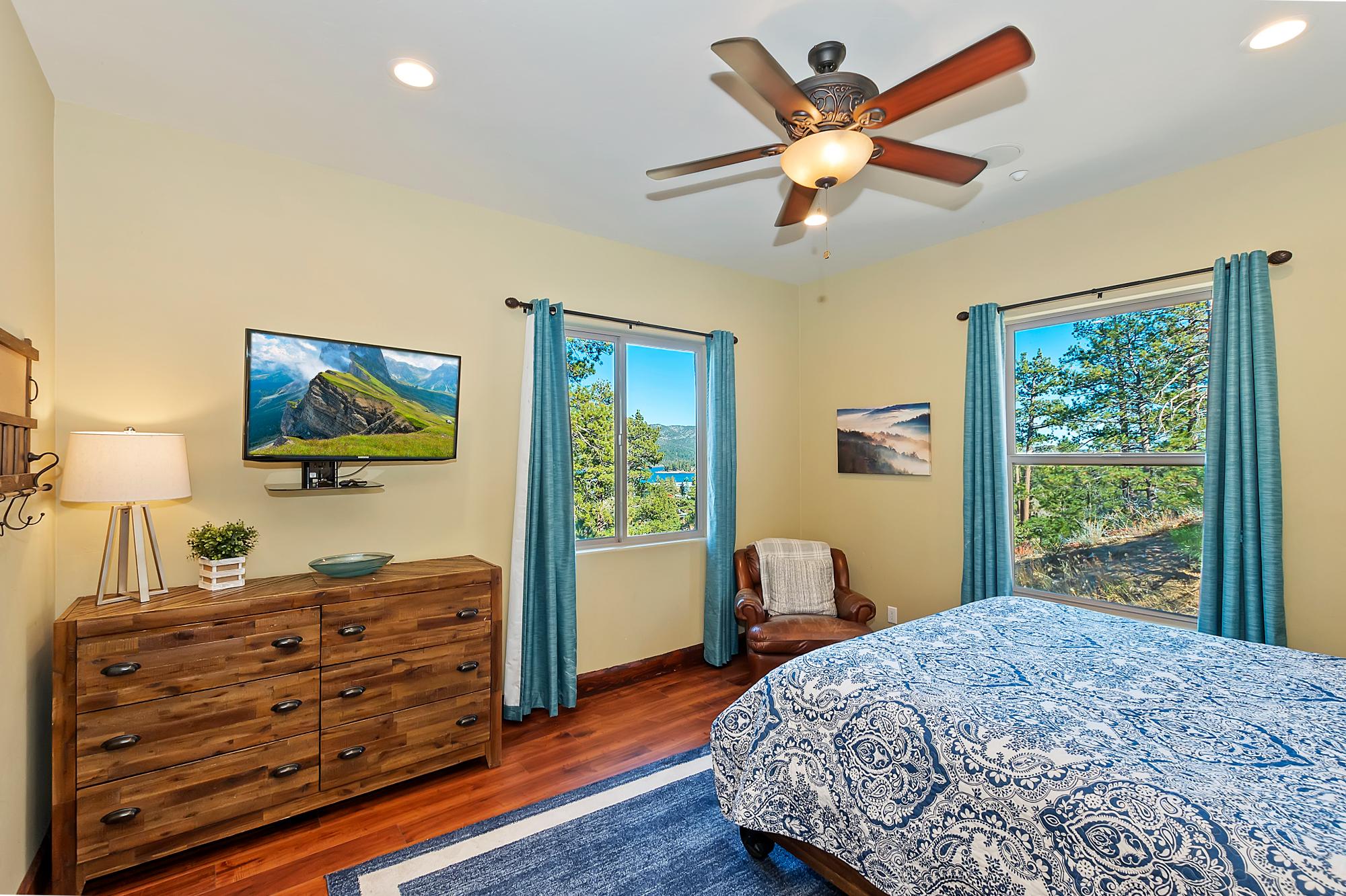 Big Bear Cabin - Mountain Masterpiece - 49