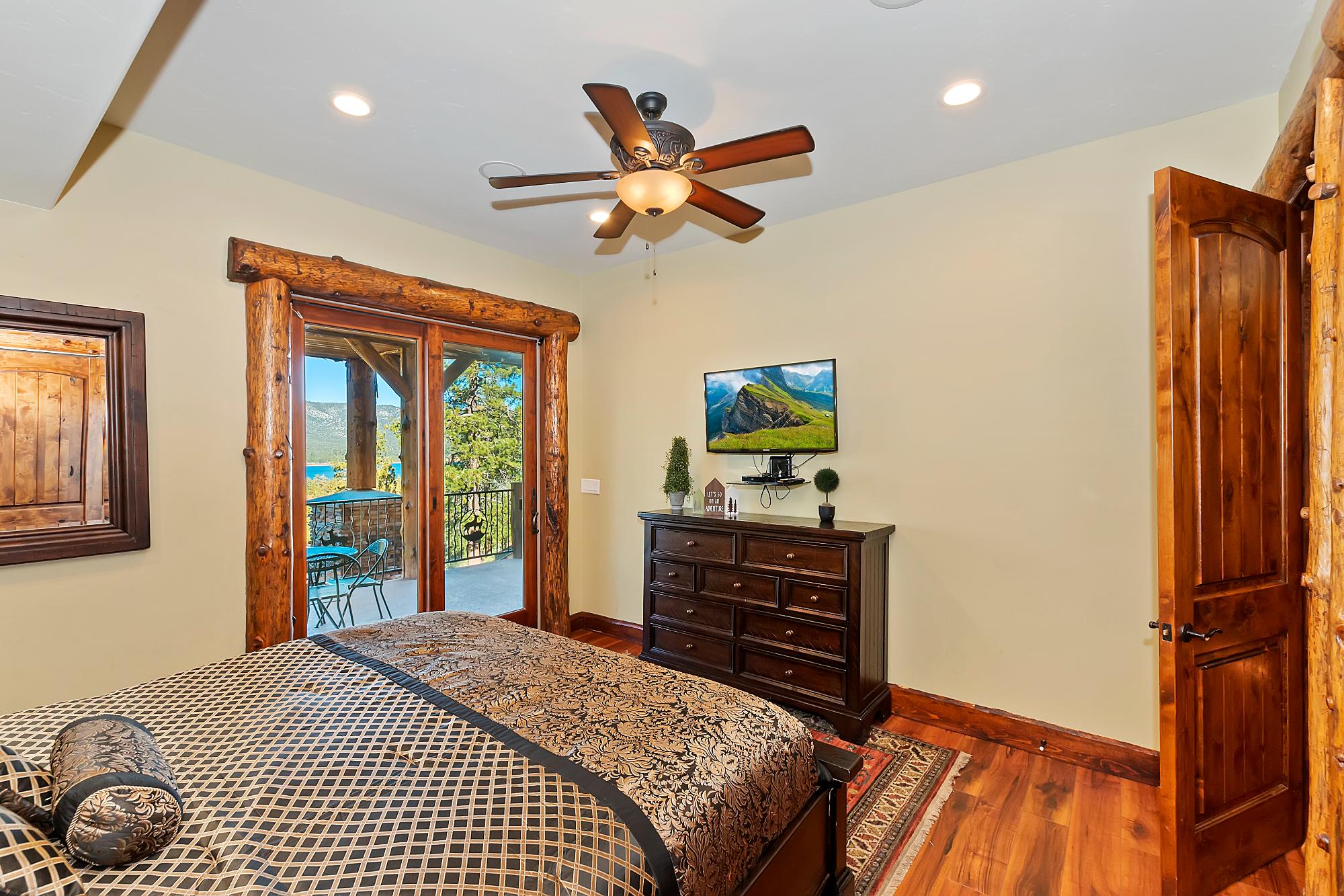 Big Bear Cabin - Mountain Masterpiece - 56