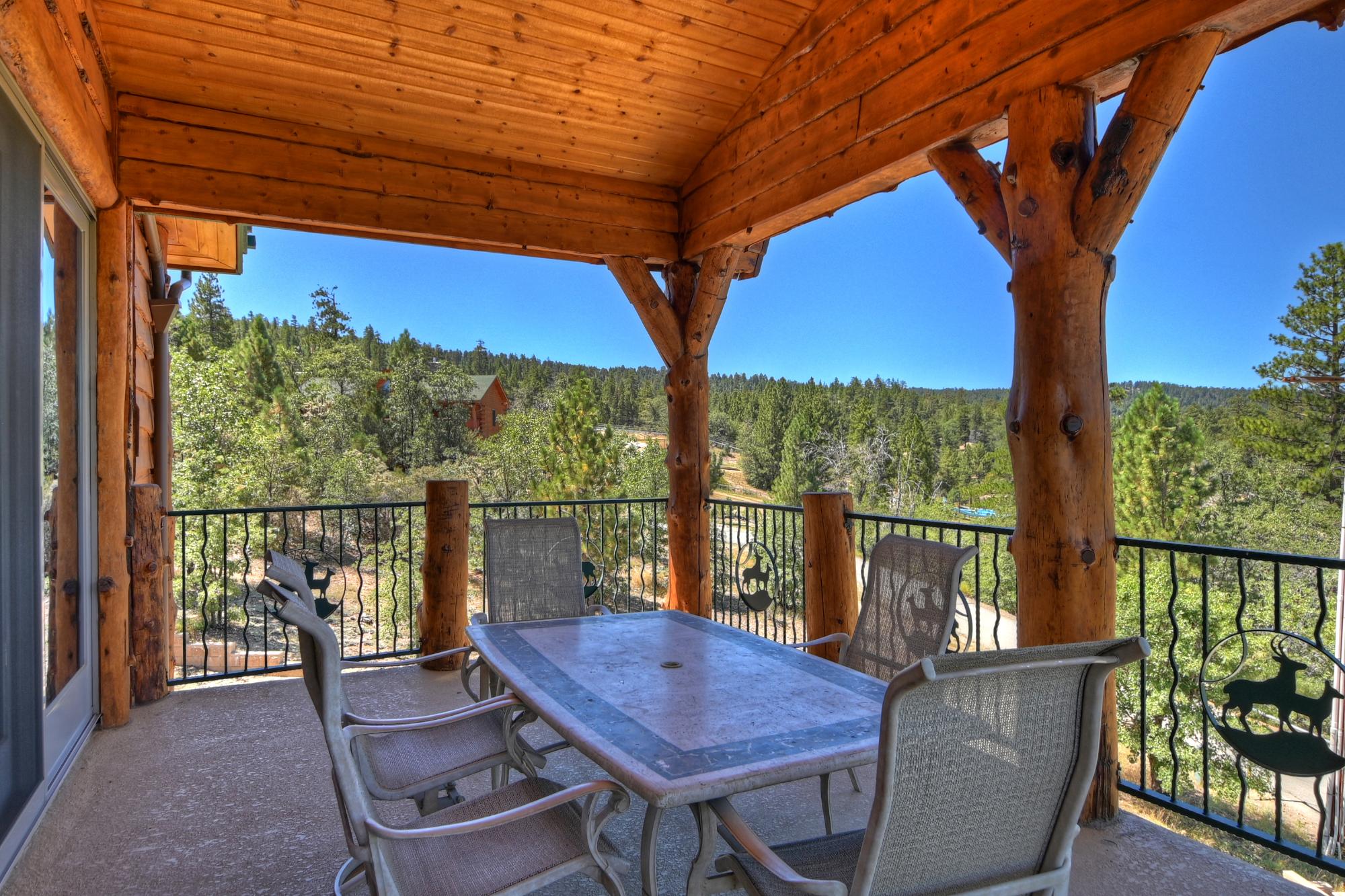 Big Bear Cabin - Mountain Masterpiece - 75