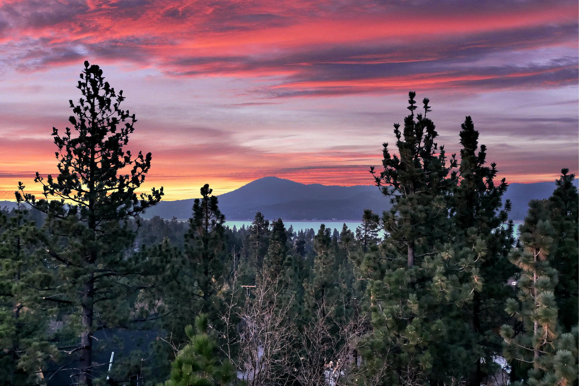 Big Bear Cabin - Mountain Masterpiece - 76
