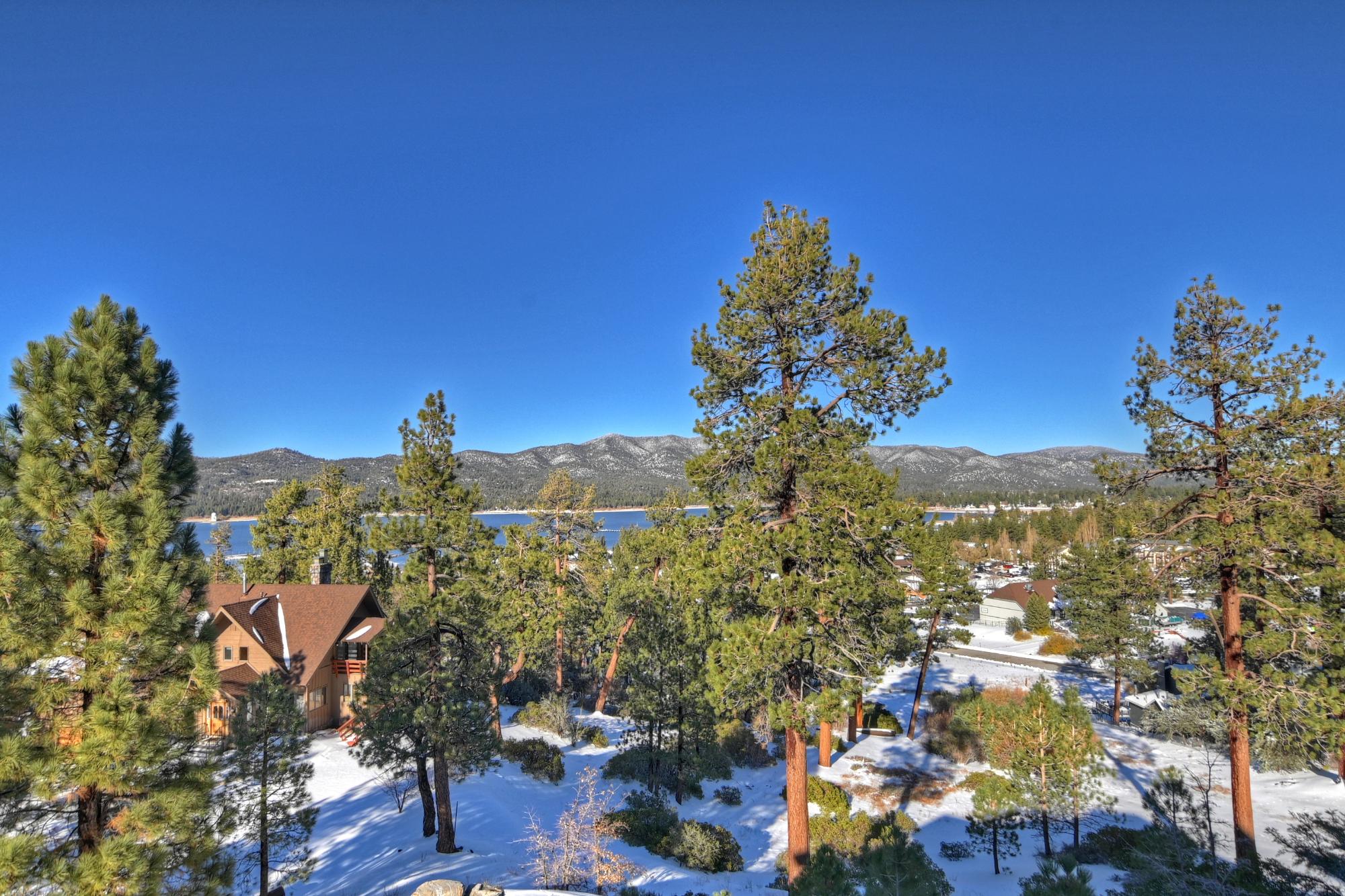 Big Bear Cabin - Mountain Masterpiece - 75