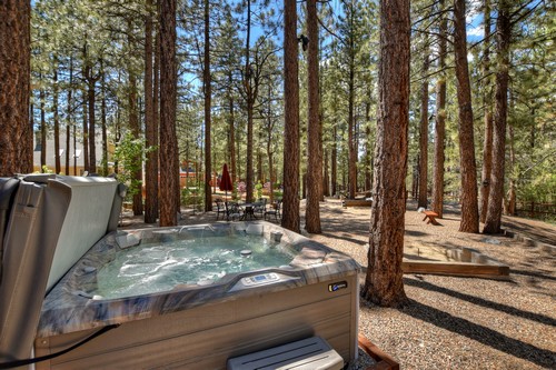 Big Bear Cabin - PineHeartManor - 0005