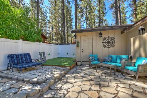 Big Bear Cabin - PlayingHooky - 0003