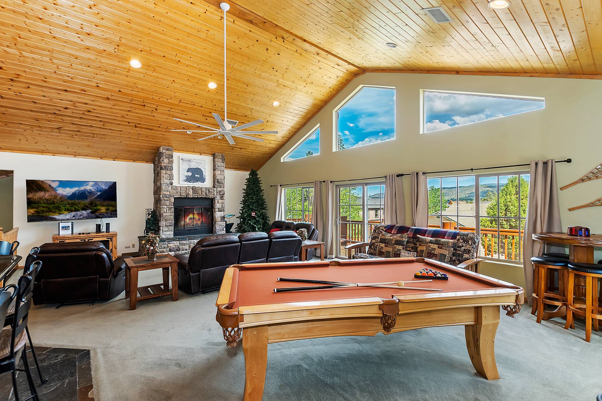 Big Bear Cabin - Sky View Lodge - 9