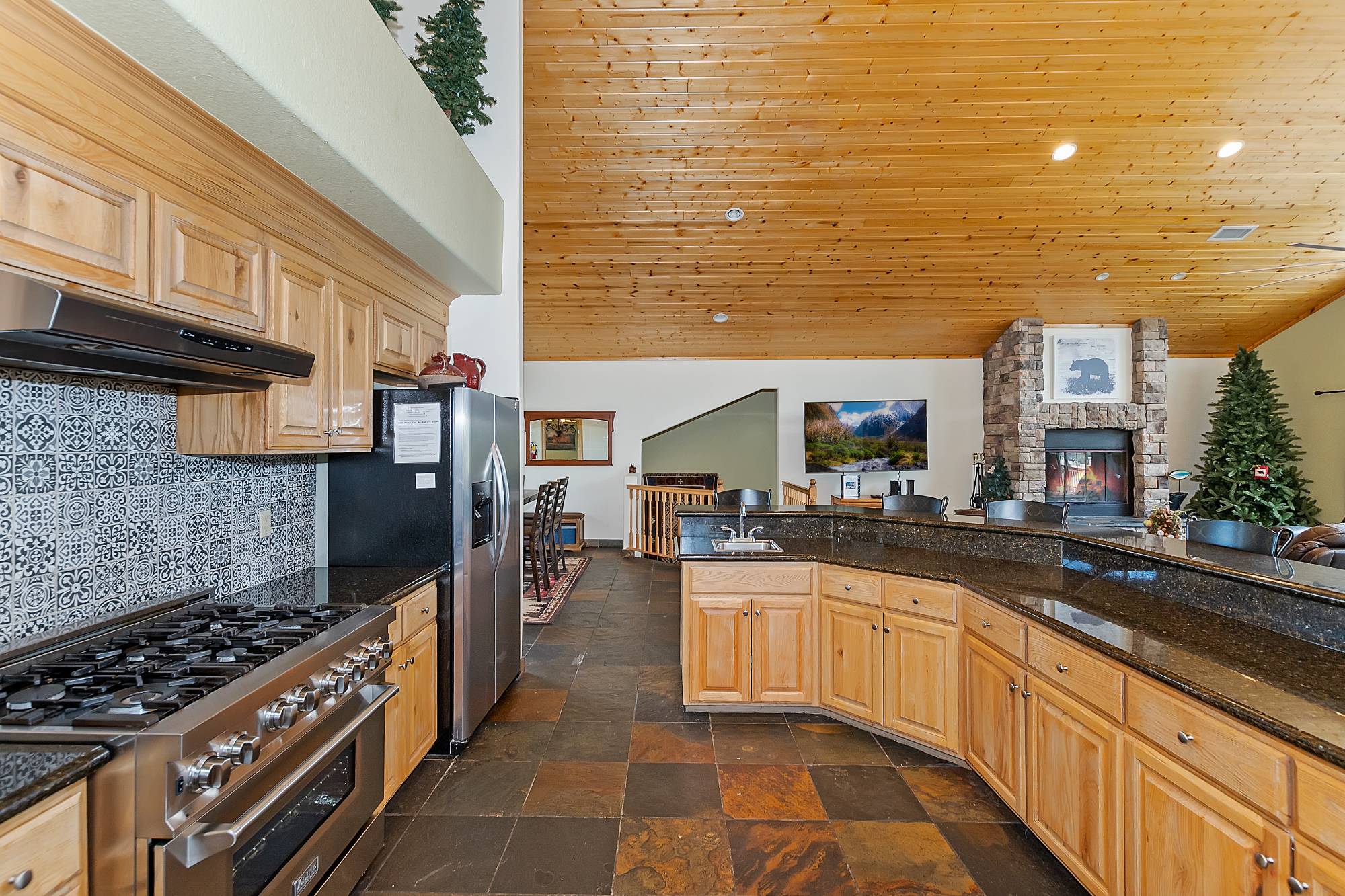 Big Bear Cabin - Sky View Lodge - 13