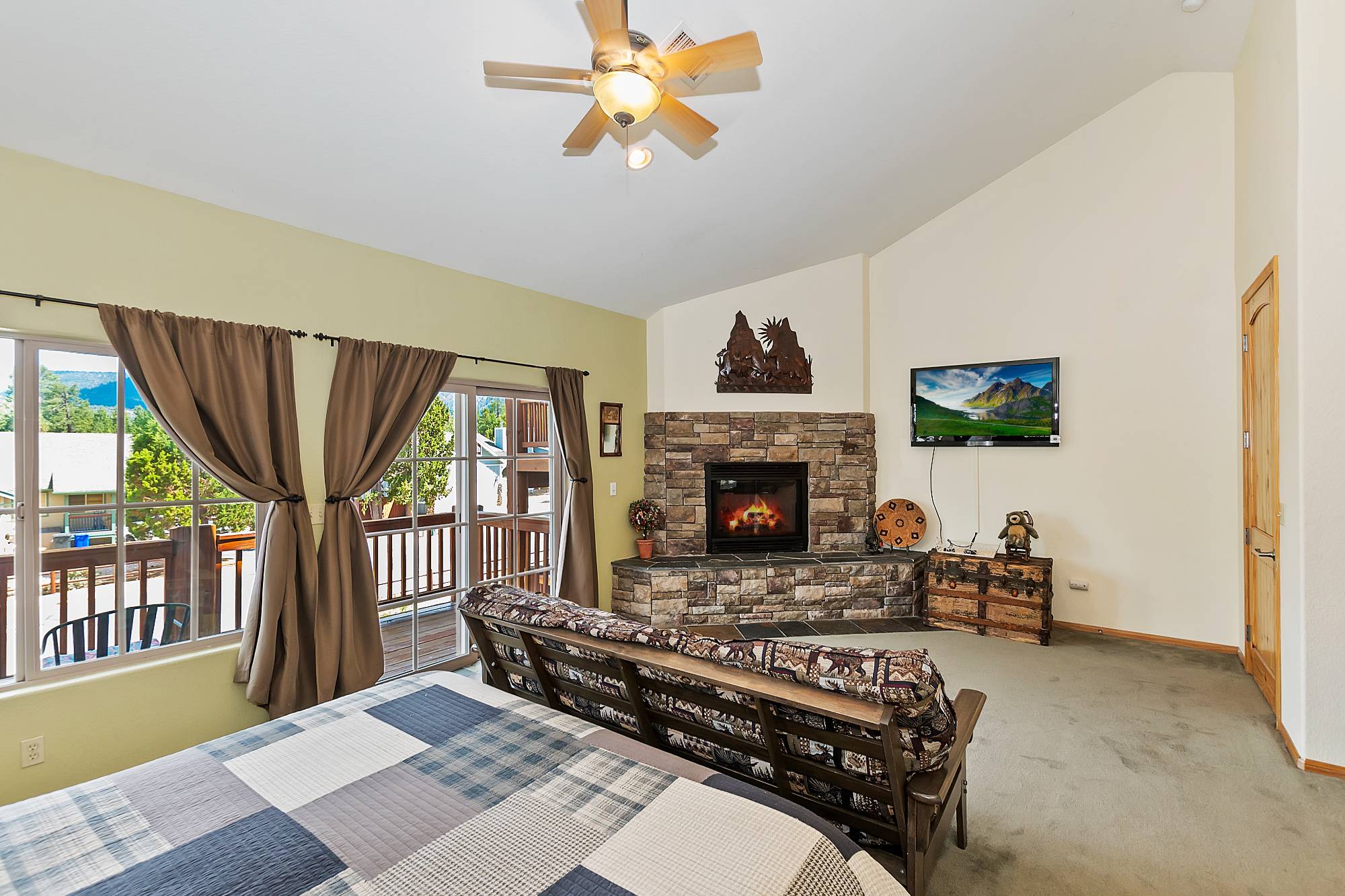 Big Bear Cabin - Sky View Lodge - 22