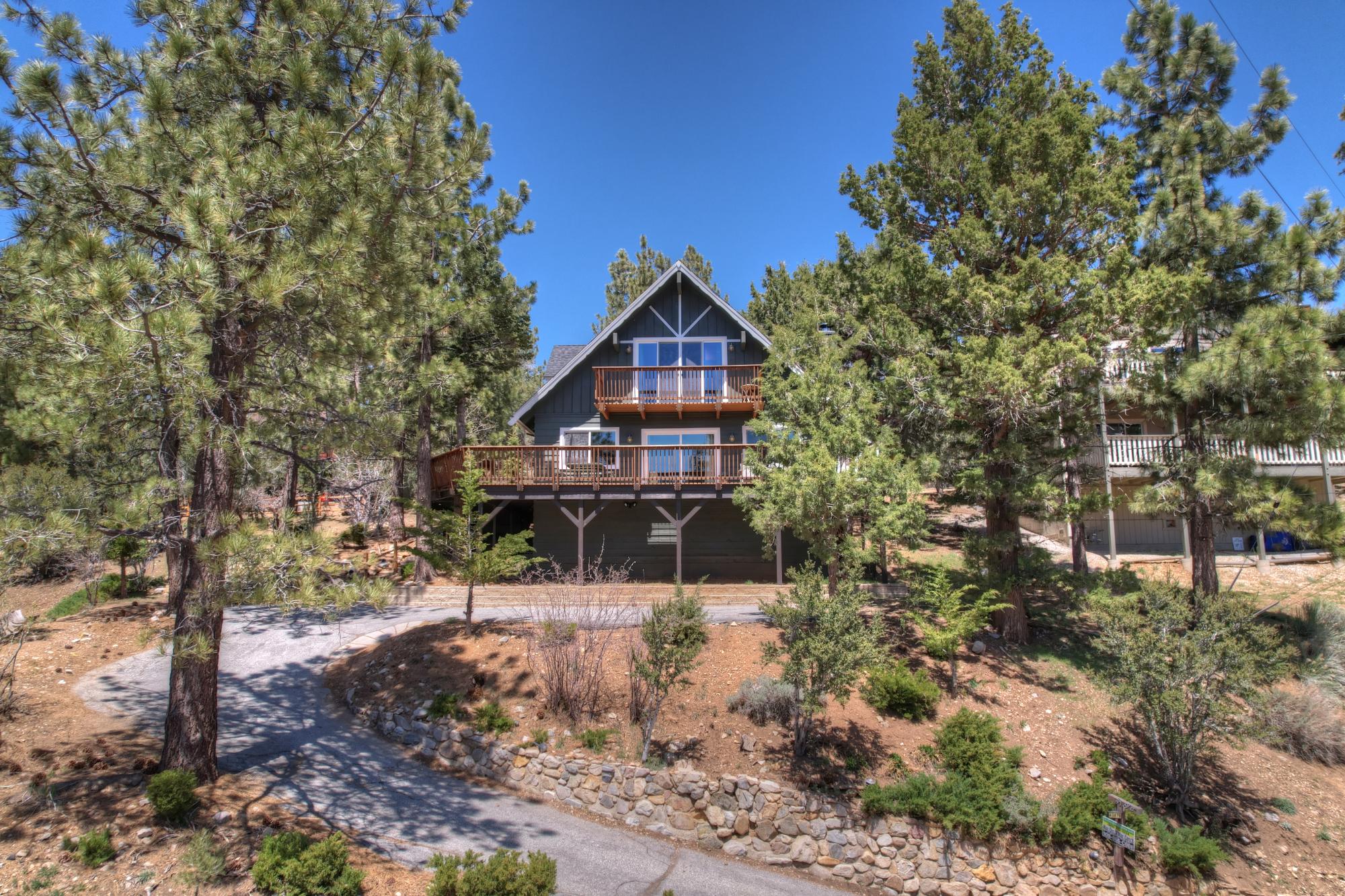 Big Bear Cabin - Skyfall - 0001