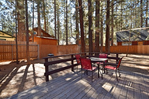 Big Bear Cabin - SnowedIn - 0001