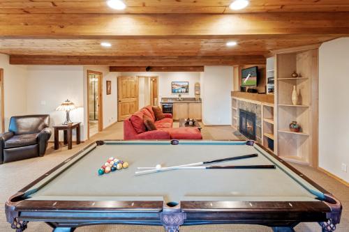 Big Bear Cabin - SnowlineonShasta - 0003