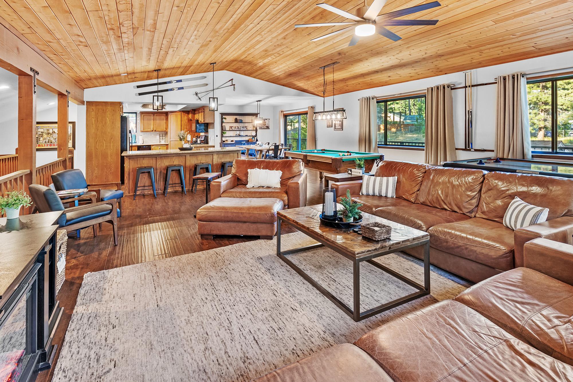 Big Bear Cabin - StayandPlayChalet - 0001