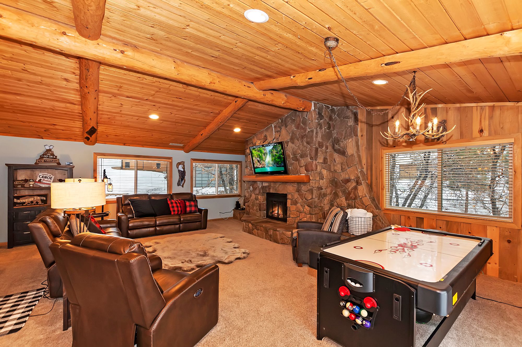 Big Bear Cabin - StellarbyStarlight - 0001