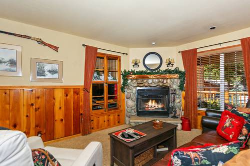 Big Bear Cabin - SteppingBackinTime - 0002