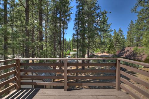Big Bear Cabin - SugarBearyRetreat - 0003