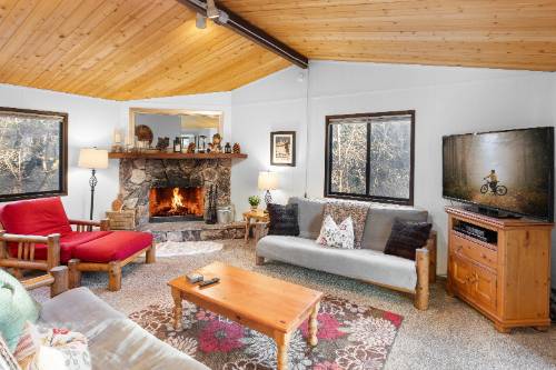 Big Bear Cabin - SunsetMountainRetreat - 0002