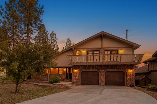 Big Bear Cabin - TeakwoodForestLodge - 0005