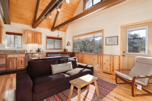 Big Bear Cabin - TheBunkHouse - 0001