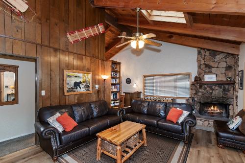 Big Bear Cabin - TheCozyCubby - 0001