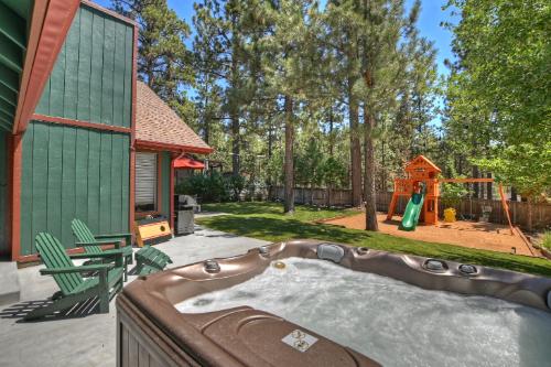 Big Bear Cabin - TheCubHouse - 0002