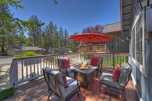 Big Bear Cabin - TheCuddlyBearCabin - 0001