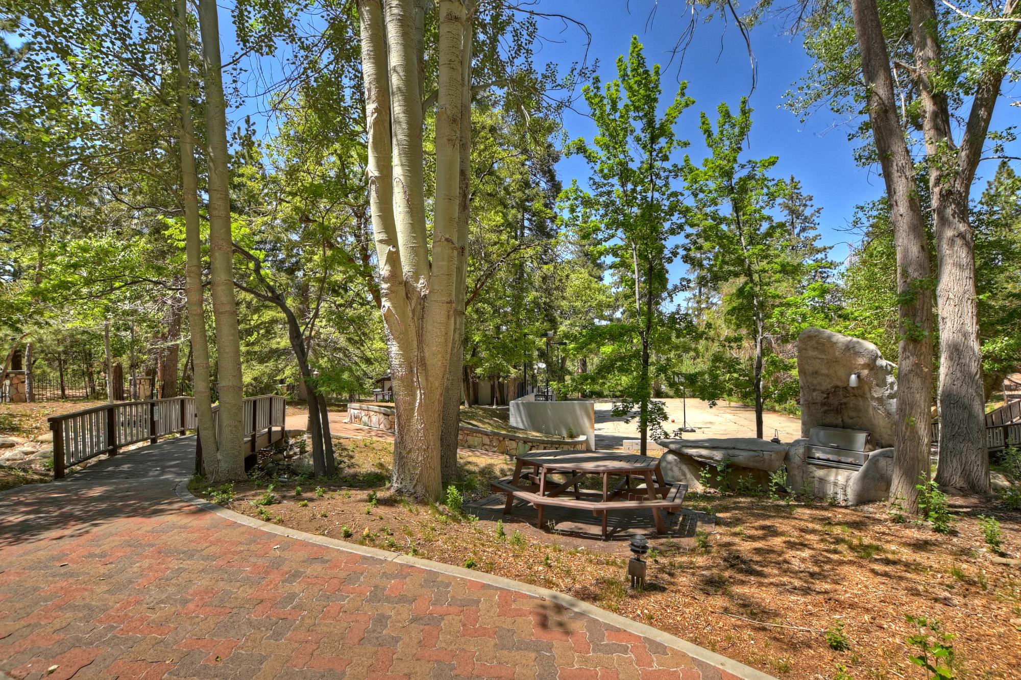 Big Bear Cabin - The Edgewood Mansion - 97