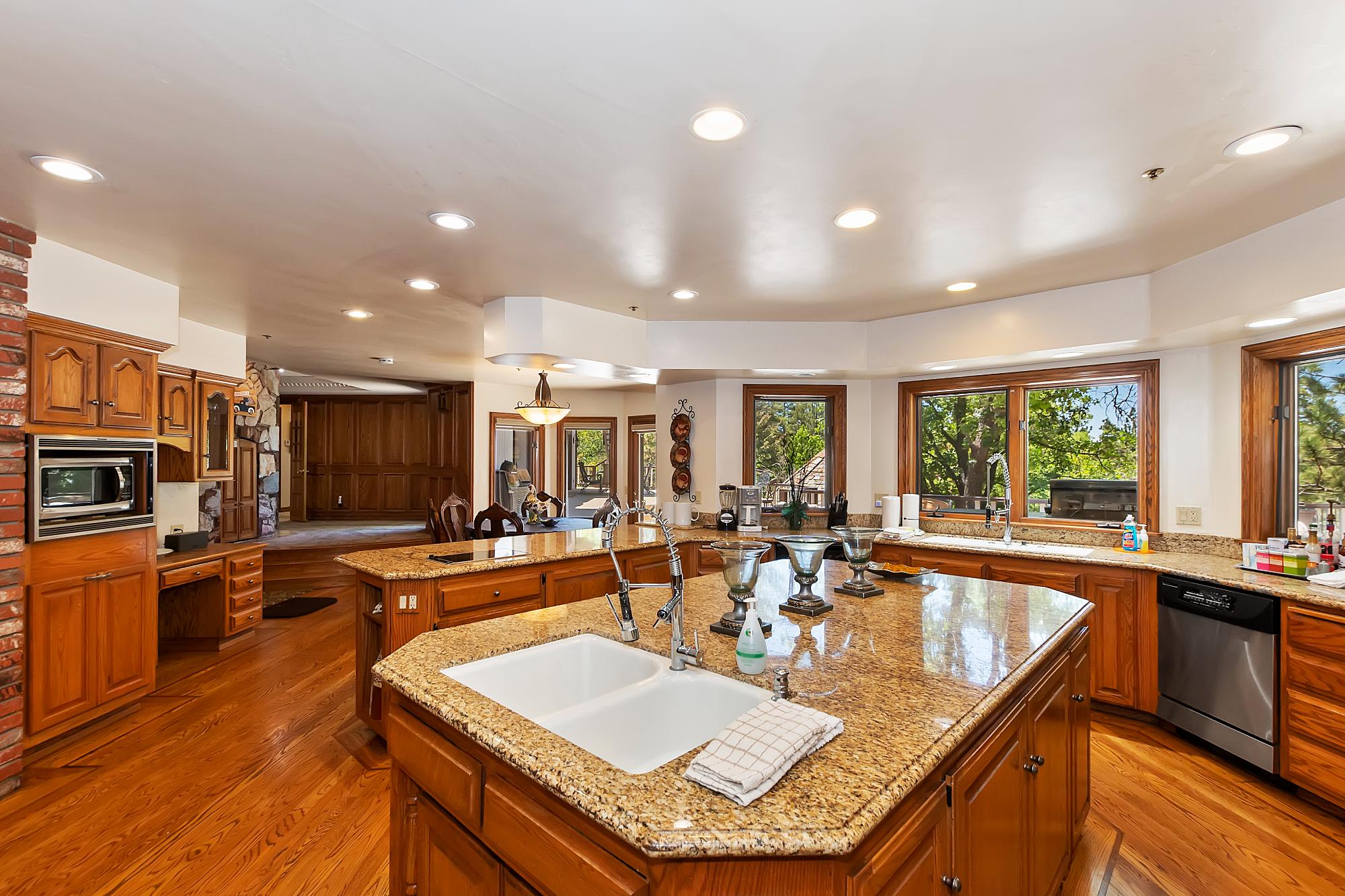 Big Bear Cabin - The Edgewood Mansion - 13