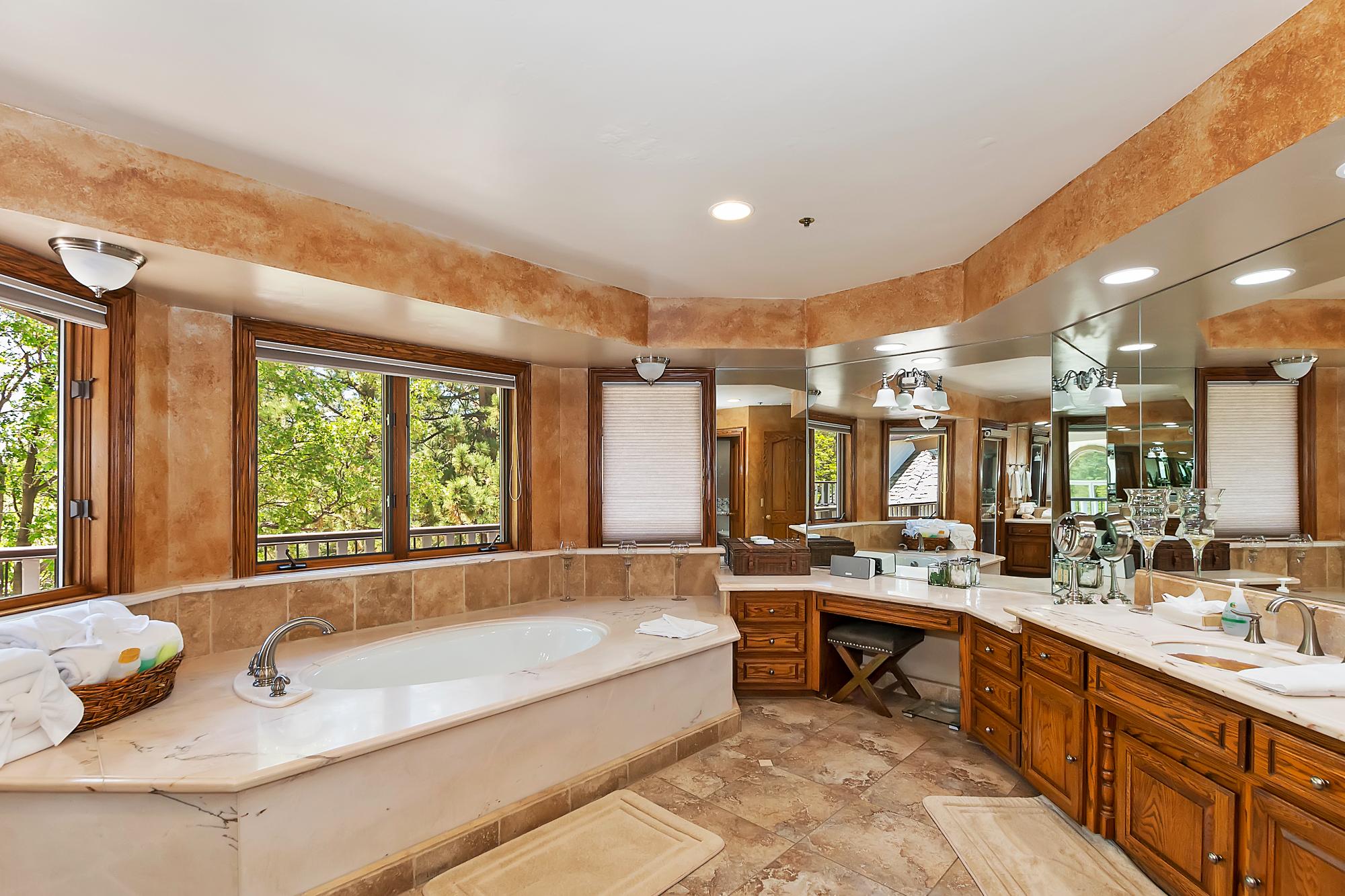 Big Bear Cabin - The Edgewood Mansion - 53