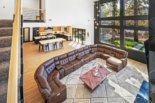 Big Bear Cabin - TheGetawayClub - 0002