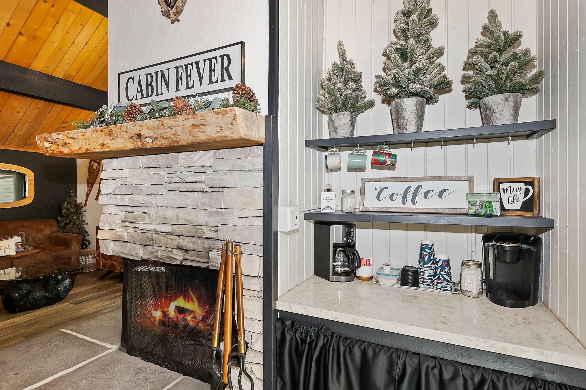 Big Bear Cabin - The Goggle Tan Condo - 10