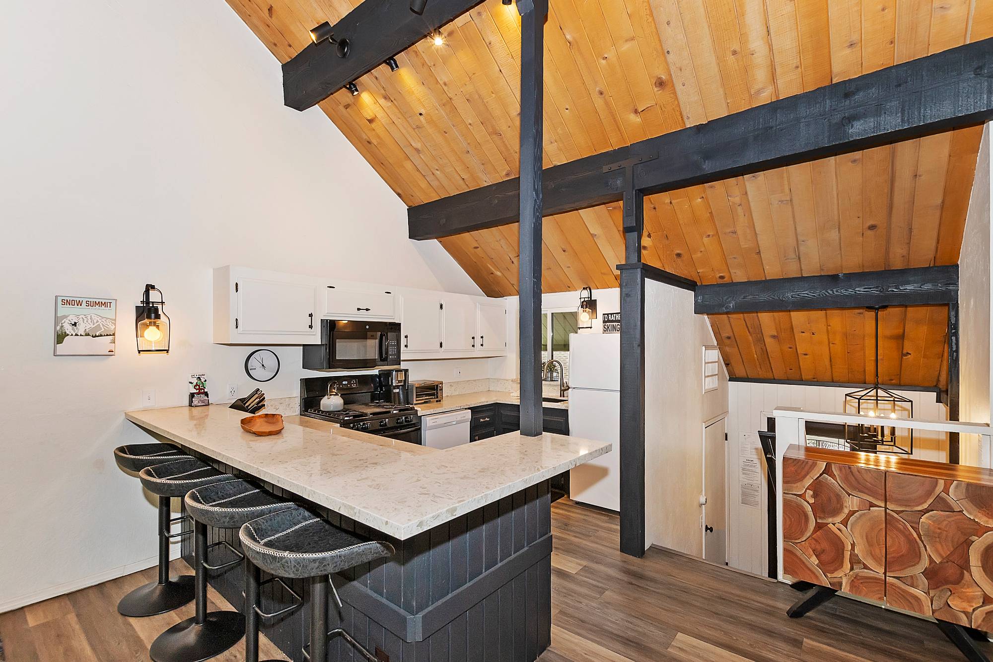 Big Bear Cabin - The Goggle Tan Condo - 16