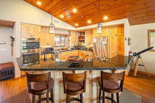 Big Bear Cabin - TheMooseHouse - 0004