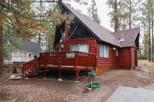 Big Bear Cabin - TheRusthyBear - 0001