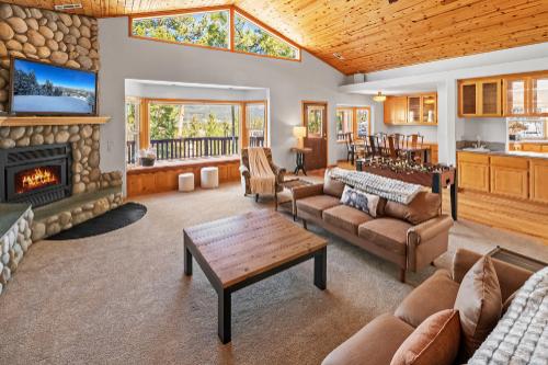 Big Bear Cabin - TreeTopHaven - 0002