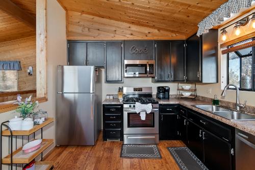 Big Bear Cabin - TuolumneTreehouse - 0002