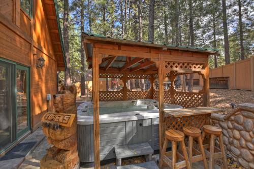 Big Bear Cabin - WaterviewRetreat - 0005