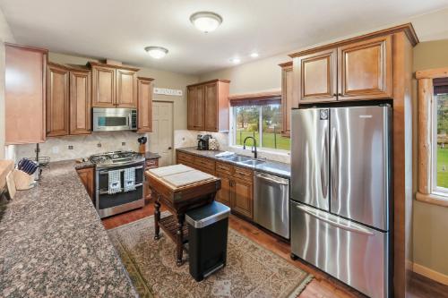 Big Bear Cabin - WolfDenEstate - 0004